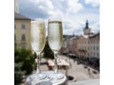 Oysters&Bubbles Gastro Hotel. Rynok square 17