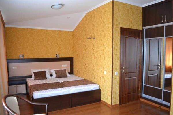 Paloma House 3