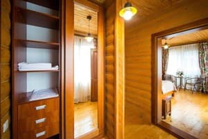 Мини-отель Пампушка & Подушка. Улучшенный двухместный с балконом 6