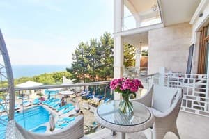Готель Panorama De Luxe. Покращений двомісний стандарт з прямим видом на море 7