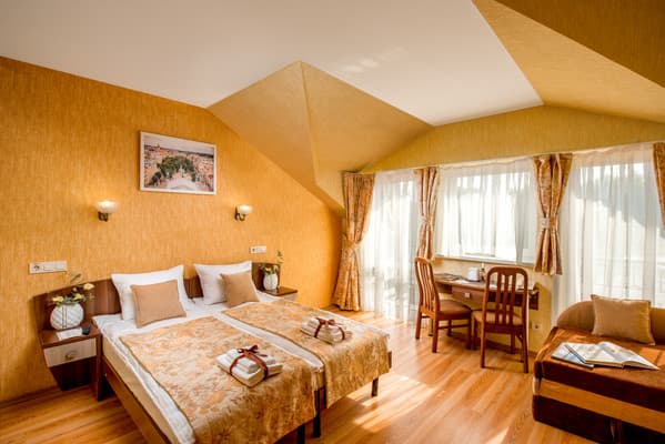 Писанка СПА&Hotel 8