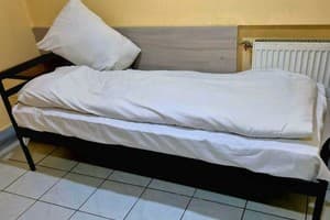 Хостел Подол. Место в мужском 5-местном номере  2