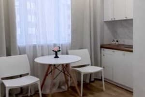 Апарт-готель Апартаменти біля залізничного вокзалу PICK HOME. Апартаменти двомісний Біла студія  5