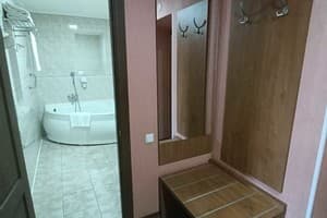 Готель Raziotel Кривий Ріг. Люкс двомісний  12