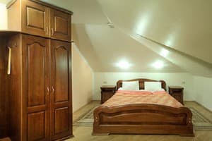 Отель Red Stone Hotel. Семейный 4-местный двухкомнатный (201) 2