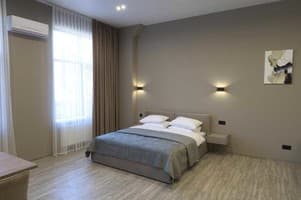 Апарт-отель Rest Inn apart hotel. Апартаменты двухместный Покращені апартаменти з однією спальнею 4