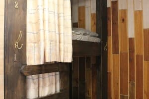 Хостел SWALLOW HOUSE. Место в общем 4-местном номере  1