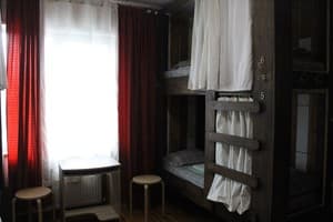 Хостел SWALLOW HOUSE. Место в общем 6-местном номере  2