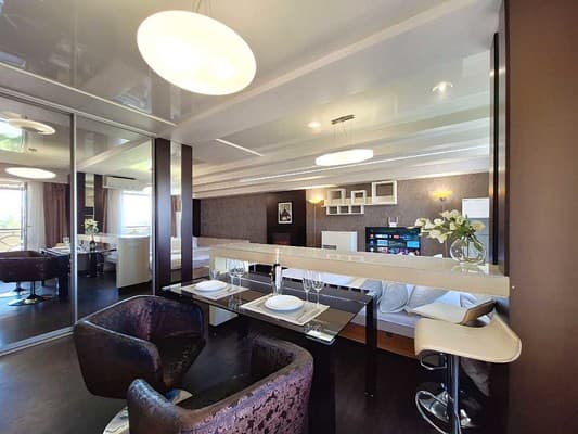 Самая большая кровать в Полтаве. Alex Apartments Круглосуточно бесконтактное заселение 12