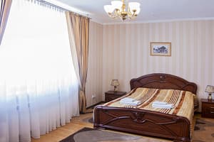Отель Сенатор. Апартаменты 4-местный (трехкомнатные) 3