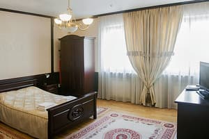 Отель Сенатор. Люкс двухместный однокомнатный  1