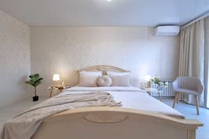 Квартира Сердце Полтавы,Alex Apartments. Круглосуточно (бесконтактное заселение 24/7). Люкс 4-местный Сердце Полтавы 19