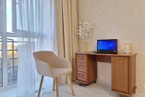Квартира Сердце Полтавы,Alex Apartments. Круглосуточно (бесконтактное заселение 24/7). Люкс 4-местный Сердце Полтавы 24