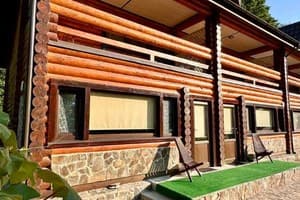 Приватна садиба Шале Ведмеже. Котедж 6-місний таунхаус 1