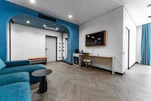 Готельно-ресторанний комплекс Spatium Medical & Wellness Hotel. Люкс 4-місний Suite Collection 5