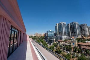 Готельно-ресторанний комплекс Spatium Medical & Wellness Hotel. Люкс 4-місний Penthouse Collection:«Pink Panther» 29