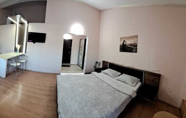 Студио апартаменты в центре на 5 этаже 3