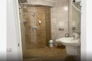 Апарт-отель Sunrise Aparts. Люкс трехместный  6