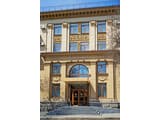 Театральный 10