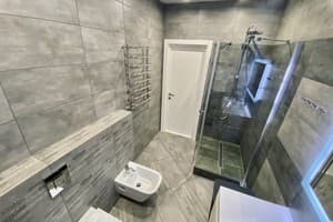 Квартира Трёхкомнатная SKY HOUSE Бесключевой доступ!. Апартаменты двухместный  23