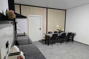 Хостел Trend House Hostel. Место в общем 18-местном номере  14