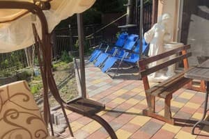 У Ярослава 12