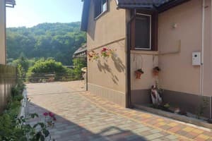 У Ярослава 14