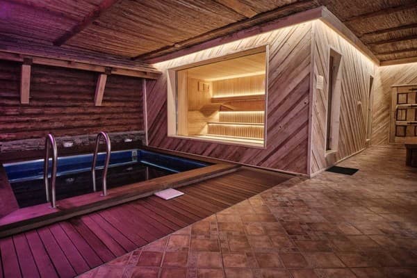 UNGVARSKIY Thermal Hotel 8