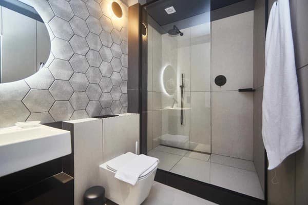 Ultramarinn Hotel 9