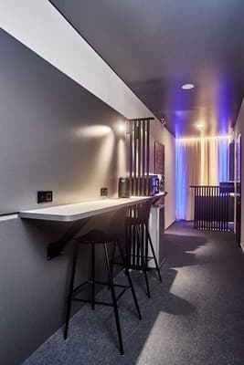 Ultramarinn Hotel 29