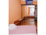 В центре возле Каштановой Аллеи ул. Соборности 46-А. Alex Apartments 4