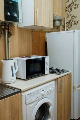 В центре возле Каштановой Аллеи ул. Соборности 46-А. Alex Apartments 9