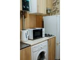 В центре возле Каштановой Аллеи ул. Соборности 46-А. Alex Apartments 9