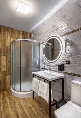 Vatra Hotel 18