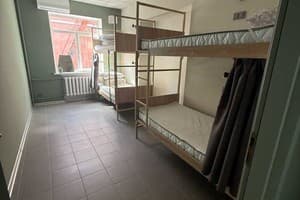Хостел Vibe Place. Место в женском 8-местном номере  1