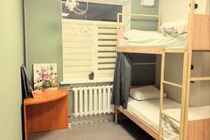 Хостел Vibe Place. Место в общем 4-местном номере  1