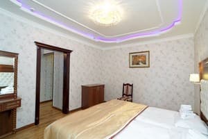 Санаторий Виктор. Люкс двухместный трехкомнатный 3
