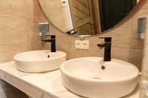 Хостел ViktoryHome. Місце у загальному 4-місному номері нижнє 4