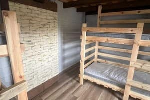 Хостел Y.N.Y. Место в общем 8-местном номере  5