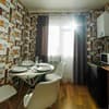 Яскраві квіти. Alex Apartments. Безконтактне заселення 24/7 2-3/28