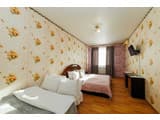 Яскраві квіти. Alex Apartments. Безконтактне заселення 24/7 5