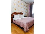 Яскраві квіти. Alex Apartments. Безконтактне заселення 24/7 12
