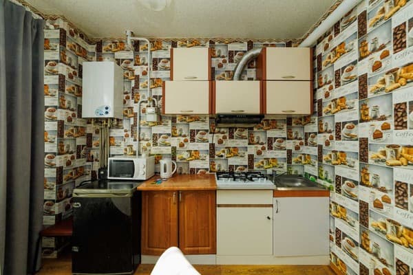 Яскраві квіти. Alex Apartments. Безконтактне заселення 24/7 17