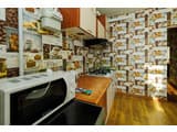 Яскраві квіти. Alex Apartments. Безконтактне заселення 24/7 19