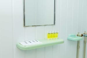 Яскраві квіти. Alex Apartments. Безконтактне заселення 24/7 22