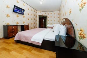 Квартира Яскраві квіти. Alex Apartments. Безконтактне заселення 24/7. Апартаменты двухместный  5