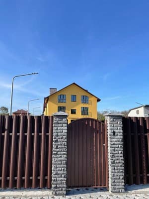 Yellow Apartments 4