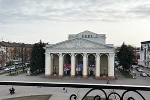 Квартира З видом на Театр Гоголя. Люкс двухместный  34