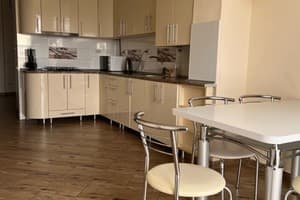 Затишні апартаменти 10