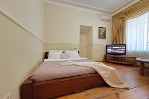 Квартира Золотой камин. Alex Apartments. Цілодобово (безконтактне заселення 24/7). Апартаменты двухместный  5